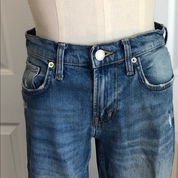 Zara Distressed Jeans - Picture 2 of 7